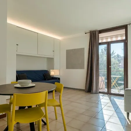 Casa Lugana 8 - Monolocale Con Piscina Fronte * Sirmione